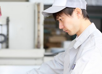 ケーブルの束ねたり、部品の取り付け